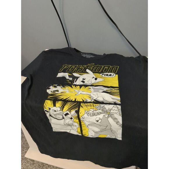 Pikachu Pokémon Boy's T-Shirt Youth XL (18/20) Graphic Print Short Sleeve Black - Picture 1 of 2